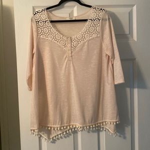 Boutique shirt size medium
